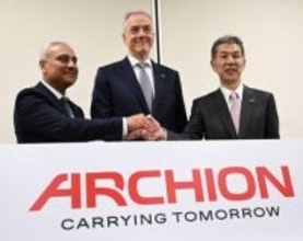 三菱ふそうと日野自動車が経営統合、持ち株会社アーチオン上場　「世界トップ10目指す」いすゞ系との2陣営に集約