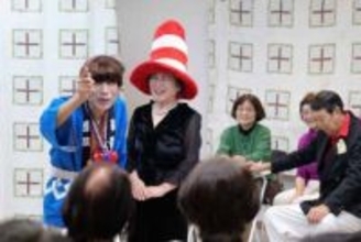 喜劇で「おれおれ詐欺」に注意喚起　撲滅願い、川崎の高齢者劇団が市内を巡行披露