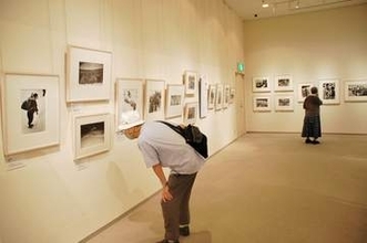 土門拳、木村伊兵衛らずらり…「昭和の子ども」伝える横浜の写真展が話題呼ぶ、戦前の横浜とらえた作品も