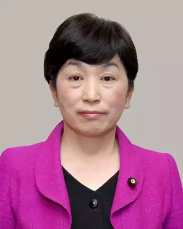 茂木外相、非核三原則「現在は堅持している」　将来の堅持問う社民・福島氏に「それ以上でも以下でもない」