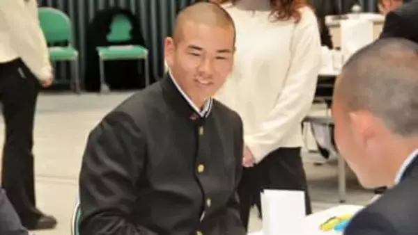 センバツ出場32校の主将が交流　対戦希望や技術語り合う　6日に抽選会