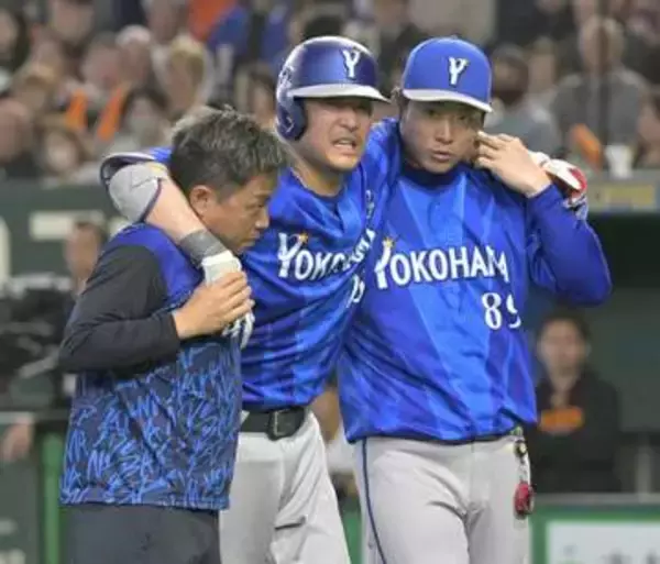 【DeNA】筒香嘉智が死球で途中交代　打席内で倒れ込み、自力で立ち上がれず