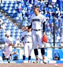 【高校野球・春季関東大会】横浜、土壇場で逆転勝ち　2年連続4強入り、9回に2年生小林大雅が適時打
