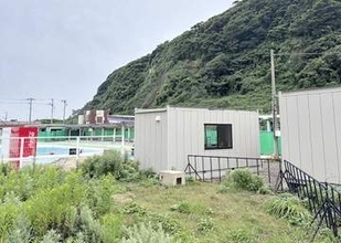 毎年解体、6年で7300万円　鎌倉のプール仮設更衣室、市民が監査請求