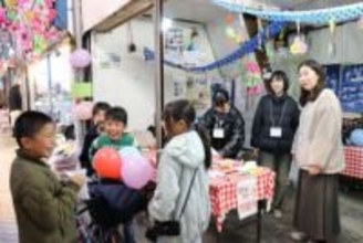 昭和の風情残す横浜・磯子の「浜マーケット」、大学生らが縁日や散策のイベント開催　来訪者は笑顔に