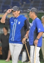 【DeNA】三浦監督、投手力ダウンも「若手がカバー」 戸柱捕手と特派員協会で会見