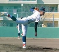 【センバツ】横浜のエース織田が3回無安打5奪三振　「良い投球だった」カーブを決め球にも