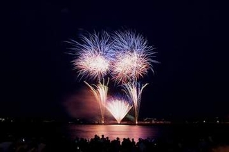 横須賀で11日「久里浜ペリー祭」　2年ぶりの花火大会は増発し7千発　模擬店やみこしの練り歩きも