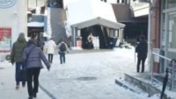 神奈川で大雪の影響続く　東名高速や西湘バイパスで通行止めに、迂回呼びかけ