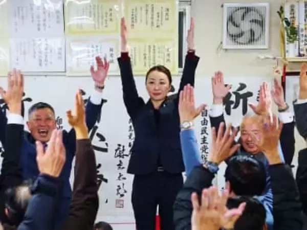 【衆院選】自民・甘利明元幹事長が全面支援　後継の金沢結衣氏が初当選「お力添えに感謝」、神奈川20区