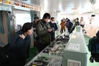 海洋地球研究船「みらい」、最後の一般公開　今後は解体予定　多くのファンが別れ惜しむ