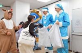 【J1川崎】ウレモビッチと神橋良汰がサンタに　地元の児童養護施設訪れプレゼント　子どもたちと交流