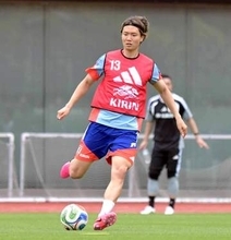 サッカー日本代表、板倉が合流　「サッカー楽しい」明るい表情で万全強調