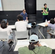 盲導犬や視覚障害への理解深めよう　静岡の訓練施設で子ども向けイベント
