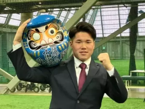 DeNA、6新人が入寮　ドラ1小田康一郎、特製の青いだるまを持参