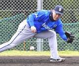 「【DeNA】内野へコンバートの筒香嘉智が特守　実戦想定で巧みなグラブさばき」の画像1