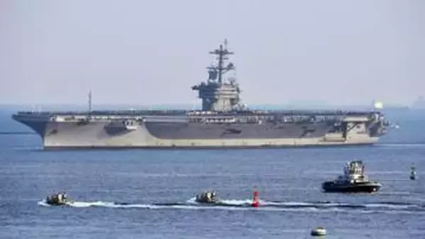 米原子力空母ジョージ・ワシントンが横須賀帰港　補給や乗務員休養で