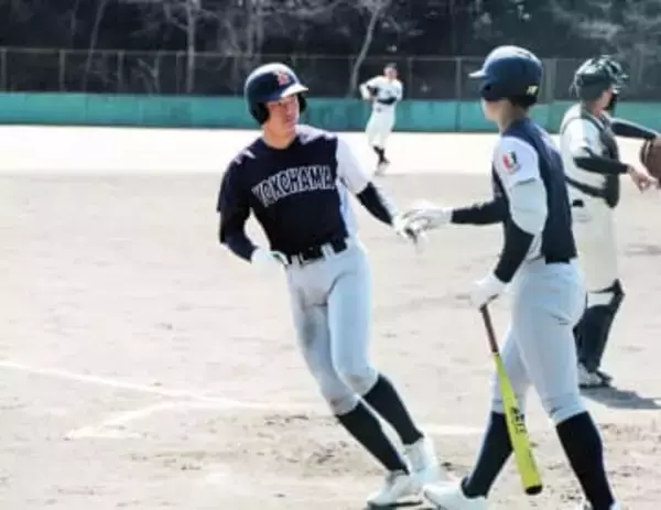横浜高、4番川上が2ラン　昨夏も出場「同じ甲子園でも景色が違うと思う」　近大付と練習試合
