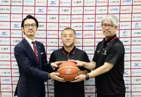 【Bリーグ】バスケBプレミア川崎、桶谷大新監督が就任会見「古豪復活つくりあげたい」　男子日本代表の監督を兼務