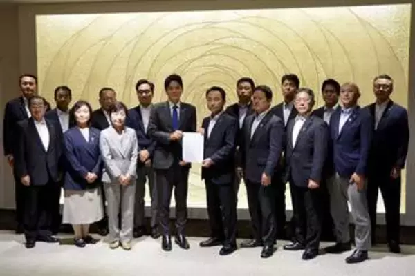 中東情勢の混乱で中小企業から悲痛な声　公明党横浜市議団、支援策を山中市長に要望