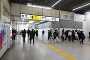 「湘南の玄関口」混雑解消へ…藤沢駅の小田急線新改札26年1月利用開始　JRや江ノ電に乗り換えやすく