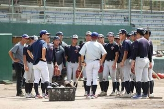 【夏の甲子園】横浜が実戦形式の打撃練習　小野舜友や池田聖摩らが快音　守備シフトも確認
