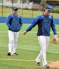 【DeNA】村田修一2軍監督が始動　練習励む若手に熱視線　「男・村田」が選手に求めることは