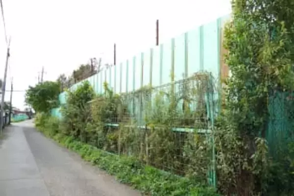 神奈川県内のヤード　10カ所で火災、崩落の恐れ　調査の県職員「指導できれば…」　法制化の実現は時期見通せず