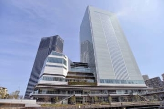 横浜市庁舎は「前代未聞の建物」…市民有志、執務室の施錠解除を求めて市会に陳情書