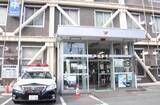「「ストレッチしていた」横浜市職員を現行犯逮捕　コンビニで女子高校生のスカート内を撮影しようとした疑い」の画像1