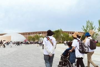 横浜・園芸博で高齢者らの移動支援、大阪万博でも好評　ボランティアを募集、9月11日まで