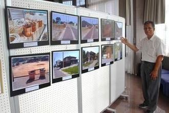 能登半島地震、被災地の「今」を伝える写真展　湯河原町で10日まで、ボランティア続けた梅原雄蔵さん撮影