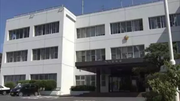 門司区“酒気帯び”でコンビニに車突っ込む