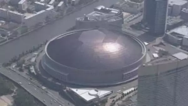 「Ｂ’ｚ」ライブのセット解体中に事故　書類送検に