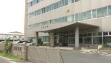 「死にたくなった」と自ら通報　放火未遂容疑で住人の６０歳女逮捕