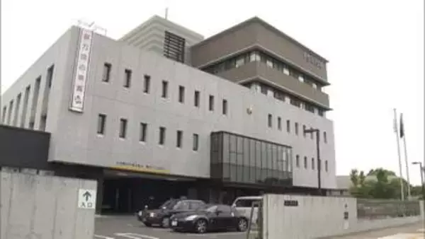 自動車学校でバイク教習中に事故　女性1人意識なし