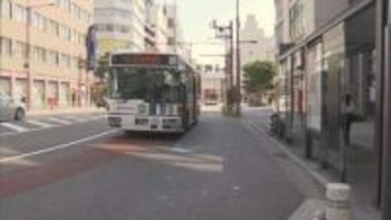 西鉄バス北九州 扉が開いたまま約５０ｍ走行