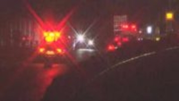 九州道下りで単独事故　乗用車の女性死亡