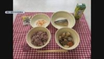 学校給食で月１回牛乳をお茶に　「栄養下回る」指摘に福岡市長「周辺の日で補う」