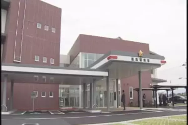 「納得できない」“酒気帯び運転”で街頭に衝突　医師を逮捕