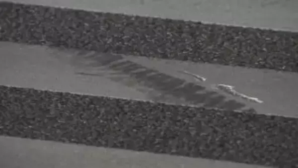 パトカーから逃走中か　警察署の近くで４台多重事故　福岡市博多区