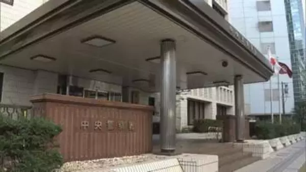 約2カ月で38件・被害400万超…スーツ姿の72歳男がデパートの裏口を狙った手口
