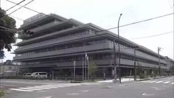 車で女性を引きずる　60代の男を殺人容疑で逮捕　京都府警