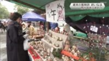 歳末の風物詩「終い弘法」　雨でも多くの人でにぎわう　京都市南区東寺