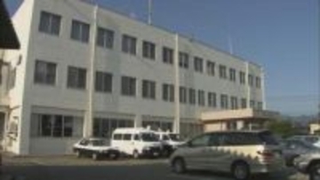 飲食店で20代女性の体を触り首に全治3週間のけがをさせた疑い　喜多方市の男2人を逮捕（福島）