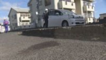 道路横断中の女性がはねられ重傷　乗用車の運転手の男を現行犯逮捕　宮城・多賀城市