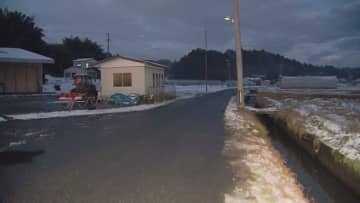 勝手に発進した車を止めようと…一緒に用水路に転落して高齢女性が死亡　宮城・栗原市