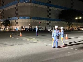 仙台駅近くの交差点で歩行者が乗用車にはねられる