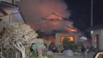 ２階建て住宅から出火　住人２人が搬送　宮城・気仙沼市