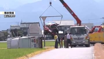 ごみ収集車と普通乗用車が衝突　３人けが　富山市